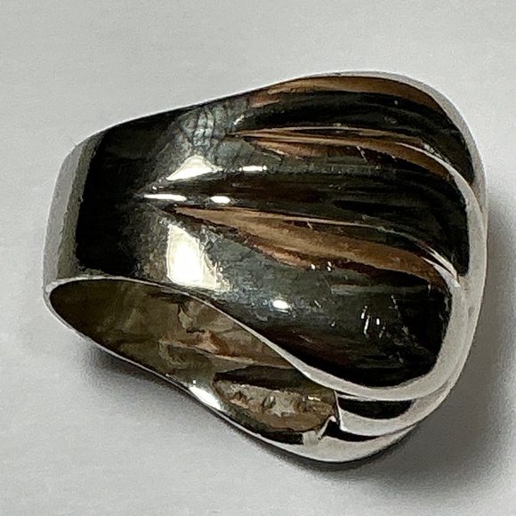 CHARLES KRPELL Sterling Silver Ribbed Ring. Size 8.5 - Picture 10 of 12